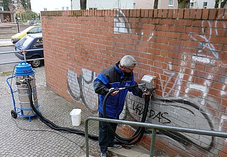 klinkerfassade-reinigen-gruendlich-und-ohne-rueckstaende-1a